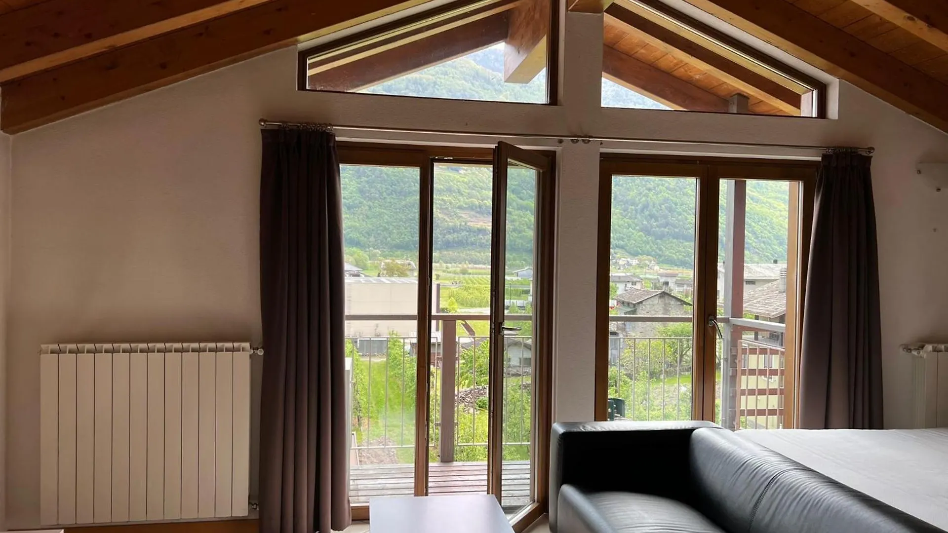 La Valle Maggiore - Bike And Wine Apartments Villa di Tirano