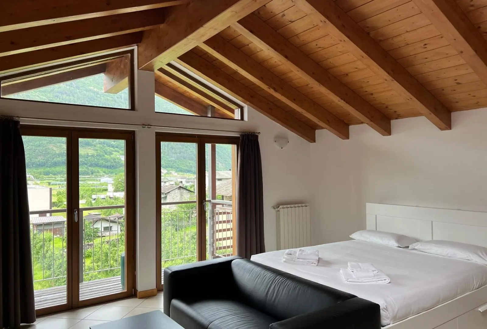 La Valle Maggiore - Bike And Wine Apartments Villa di Tirano